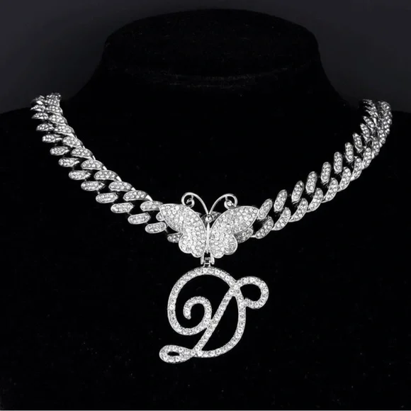 Necklace - Picture 1 of 4